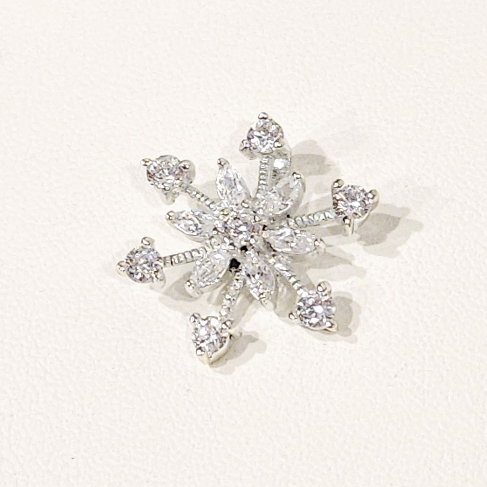 Sparkly Cubic Zirconia Sterling Silver Snowflake Necklace Pendant